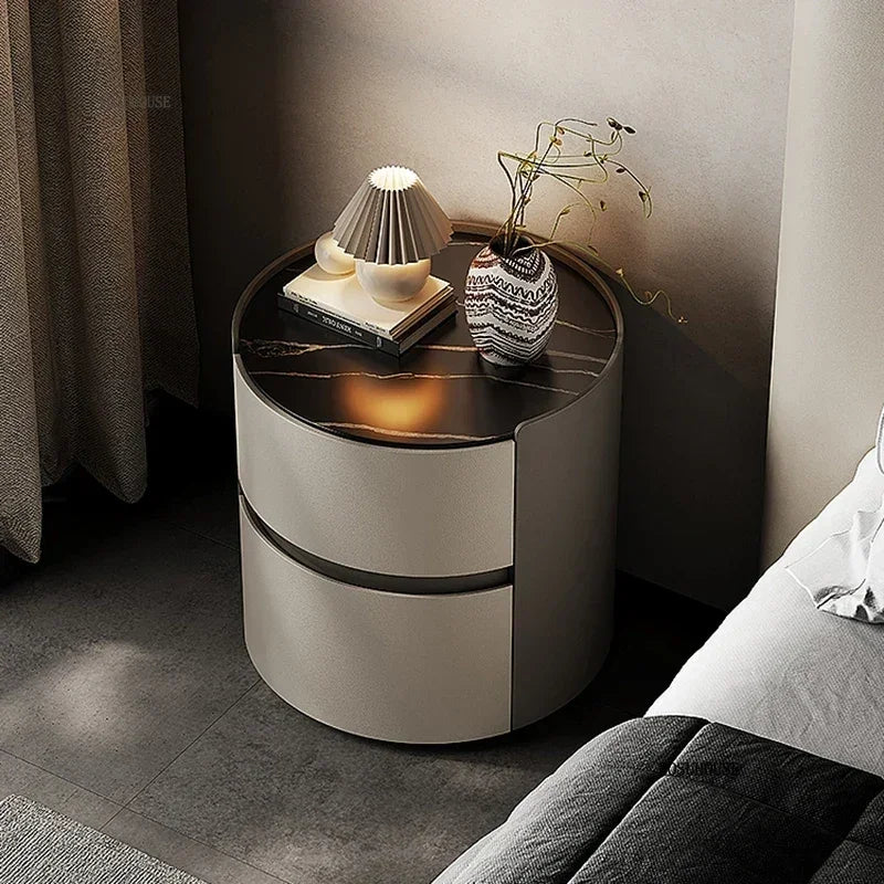 Leichte Luxus-Nachttische für Zuhause, kleine Wohnung, Designer-Nachttische, italienische Felsplatte, runder Nachttisch, Schlafzimmermöbel