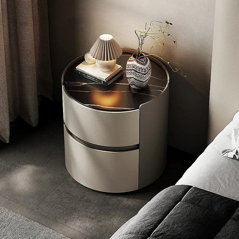 Leichte Luxus-Nachttische für Zuhause, kleine Wohnung, Designer-Nachttische, italienische Felsplatte, runder Nachttisch, Schlafzimmermöbel