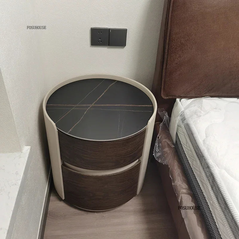 Leichte Luxus-Nachttische für Zuhause, kleine Wohnung, Designer-Nachttische, italienische Felsplatte, runder Nachttisch, Schlafzimmermöbel